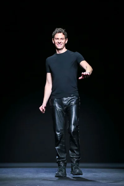 Look 33